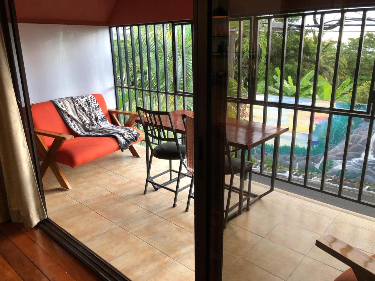 Cockatoo Studio Apartments Manuel Antonio Exteriér fotografie